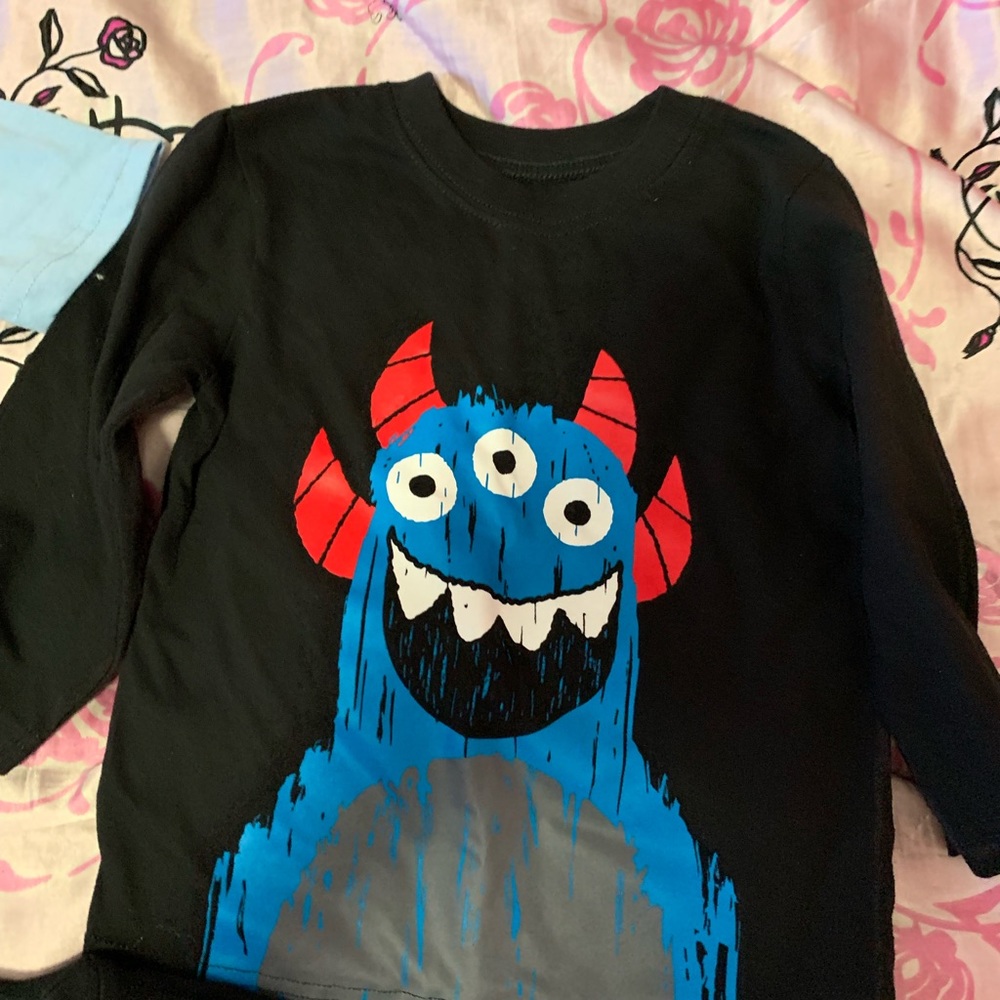 Assorted tee shirts - Picture 3 of 4